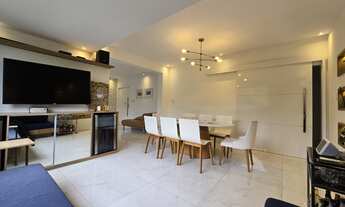 Imagem 5: Apartamento 4/4, sendo 1 suíte, excelente localização, andar baixo, 1 por andar, reformado