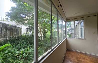 Imagem 4: Excelente apartamento 3/4, sendo 1 suíte, excelente localização, andar baixo, vista arbori