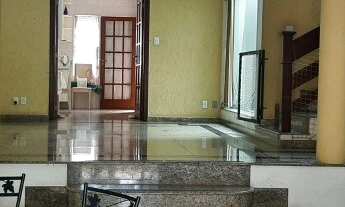 Imagem 6: Sobrado imponente em região tranquila do Jardim Chapadão. Oportunidade para quem precisa d