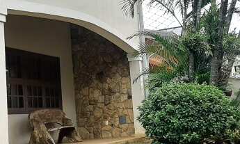 Imagem 2: Sobrado imponente em região tranquila do Jardim Chapadão. Oportunidade para quem precisa d