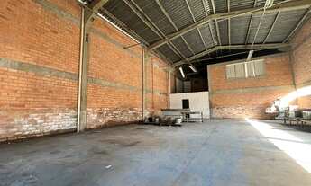 Imagem 3: Pavilhão para Locação em Canoas-RS - Bairro Industrial 1 Sala, 2 Banheiros, 6 Vagas de Ga