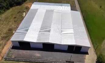 Imagem 7: Pavilhão industrial em uma área de terreno de 3ha, topografia plana e com localização estr