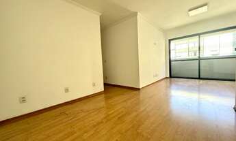 Imagem 2: APTO. P/ LOCAÇÃO EM PINHEIROS C/ 3 DORMITÓRIOS, 1 SUÍTE, 2 VAGAS DE GARAGEM