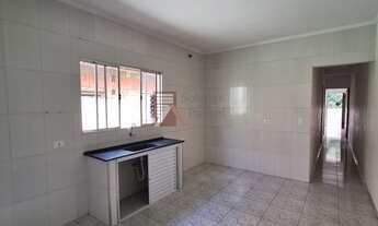 Imagem 1: Casa para locação no Parque Centenário com 02 dormitórios, sala, cozinha, banheiro e lavan