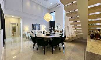 Imagem 5: Belíssima Residência Para venda, Porteira Fechada , Neoclássica de Alto Padrão no Condomín