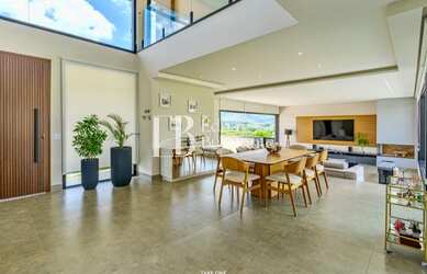 Imagem 4: Casa de Luxo no Condomínio Terras da Alvorada - 6 quartos, 3 suítes, 3 salas, 5 banheiros