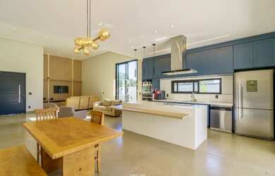 Imagem: Imperdível Casa em Condomínio no Bairro