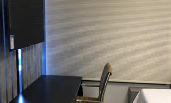 Imagem 7: O apê está totalmente mobiliado e pronto para morar, com tudo que você precisa para se sen