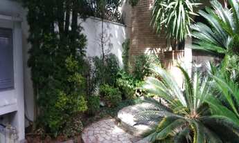 Imagem 4: 9 dormitórios na Rua Dos Tamanás