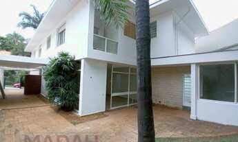 Imagem: Rua Itabaquara, Pacaembu Casa com 4 dormitórios