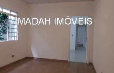 Imagem 2: Venha se encantar com esta charmosa casa no estilo de vila, localizada em um dos bairros m