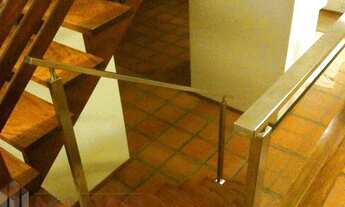 Imagem 3: Não perca a oportunidade de morar em um sobrado incrivelmente espaçoso, localizado em uma