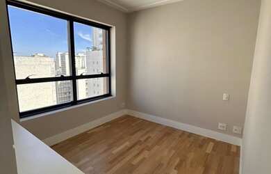 Imagem 7: Apartamento de Luxo no Jardim Paulista: 3 Suítes, 3 Vagas, 133m² - Venda ou Locação em SP