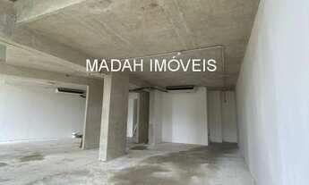 Imagem 2: Oportunidade única de locação! Localizada em uma região de grande movimentação e visibilid