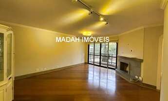 Imagem 3: Localizado em frente a uma encantadora Praça, este apartamento é simplesmente perfeito par