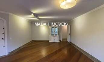 Imagem 7: Localizado em frente a uma encantadora Praça, este apartamento é simplesmente perfeito par