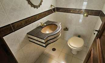 Imagem 2: Imperdível: Casa à venda na Vila Mariana, São Paulo-SP, com 3 quartos, 2 suítes, 2 salas