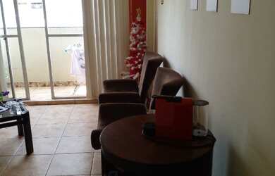 Imagem 2: Maravilhoso apartamento no edifício Mirela Carnevalli, localizado na charmosa Rua Rio de J