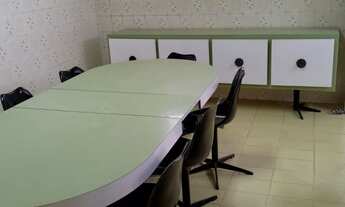 Imagem 7: Casa bem arejada e clara em uma rua arborizada e tranquila, com vigias 24 horas na Regiao