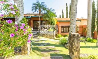 Imagem 1: 4 dormitórios, 2 suíte, 4 vagas na garagem, 537M² de Área Construída, 537M² de Área Total