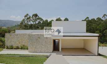 Imagem: Casa de luxo em condomínio em Mairiporã-SP