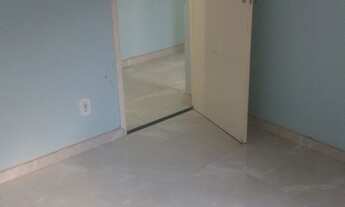 Imagem 2: 2 dormitórios, 1 banheiros, 1 vaga na garagem, 45M² de Área Construída