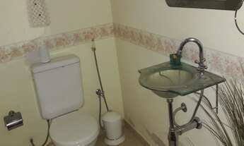 Imagem 5: 4 dormitórios, 1 suítes, 2 banheiro, 2 vagas na garagem