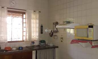 Imagem 7: 4 dormitórios, 1 suítes, 2 banheiro, 2 vagas na garagem