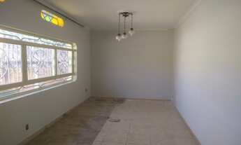 Imagem 2: 4 dormitórios, 3 suíte, 2 vagas na garagem