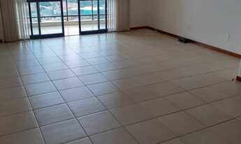 Imagem 1: 3 dormitórios, 1 suítes, 2 banheiro, 2 vagas na garagem, 150M² de Área Construída