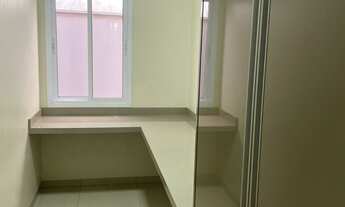 Imagem 2: 3 dormitórios, 3 suíte, 2 banheiro, 2 vagas na garagem, 178M² de Área Construída