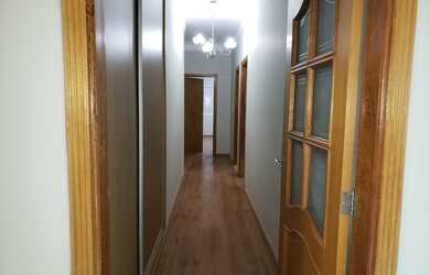 Imagem 5: 5 dormitórios, 1 suítes, 3 banheiro, 6 vagas na garagem