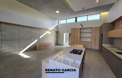 Imagem 5: Linda Casa em Condomínio à Venda em Indaiatuba-SP, 3 Quartos, 2 Suítes, 3 Salas, 5 Banheir