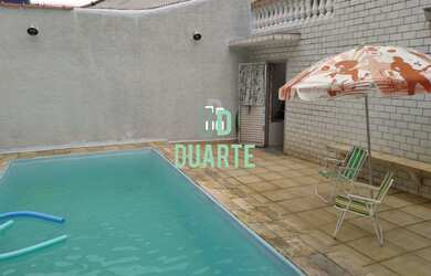 Imagem 2: Casa com piscina em São Vicente