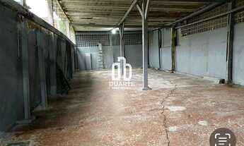 Imagem 7: Oportunidade Única: Loja Comercial de 572m² na Vila Mathias, Santos-SP!