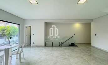 Imagem 6: Casa de Luxo à Venda em Santos-SP: 4 Quartos, 4 Suítes, 2 Salas, 7 Banheiros, 2 Vagas, 290