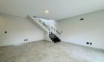 Imagem 4: Casa de Luxo à Venda em Santos-SP: 4 Quartos, 4 Suítes, 2 Salas, 7 Banheiros, 2 Vagas, 290