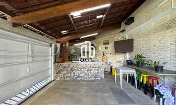 Imagem 3: Casa com piscina no Embare