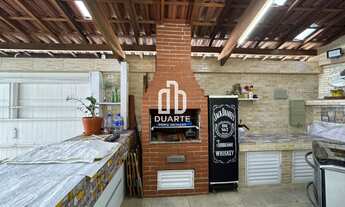 Imagem 2: Casa com piscina no Embare