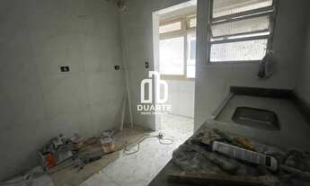 Imagem 6: Prédio de 3 andares à venda em Santos-SP, na Ponta da Praia: 2 quartos, 1 suíte, 1 sala, 2