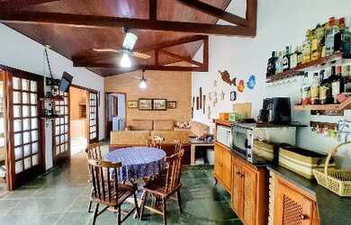 Imagem 6: Casa térrea para venda com 3 dormitórios, 3 wc, amplo terreno e quintal, 300m da Praia Del