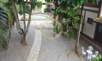 Imagem 3: Casa 05 dormitórios, piscina, espaço gourmet com churrasqueira e fogão a lenha, nos Ingles