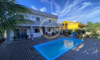 Imagem: Casa de 05 dormitórios na Praia de Canasvieiras