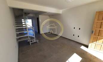 Imagem 6: Casa Duplex geminada meio 02 dormitórios sendo 02 suíte, 01 dormitório no sótão, 01lavabo