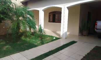 Imagem: CASA RESIDENCIAL em BOTUCATU - SP, VILA