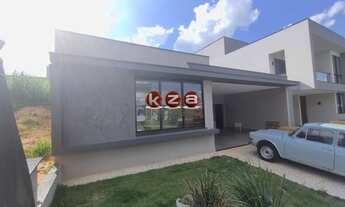 Imagem 2: Imperdível oportunidade: Casa com piscina em condomínio à venda em Valinhos-SP, 3 suítes