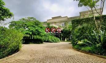 Imagem 3: Luxuosa mansão à venda em Valinhos-SP: 6 suítes, 8 salas, 10 banheiros, 20 vagas de garage