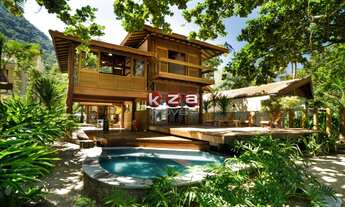 Imagem: Magnífica Casa frente para o mar, à Venda