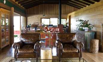 Imagem 4: Imperdível Casa de Luxo com 4 Suítes e 15 Vagas de Garagem em Cunha-SP, Bairro Mato Escuro