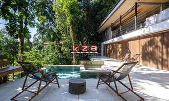 Imagem 2: Casa em Condomínio de Luxo em Bertioga-SP com 4 Quartos, 4 Suítes e 550m² de Área